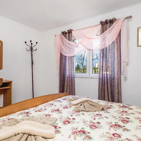 1 Bedroom Lovely In Kampor